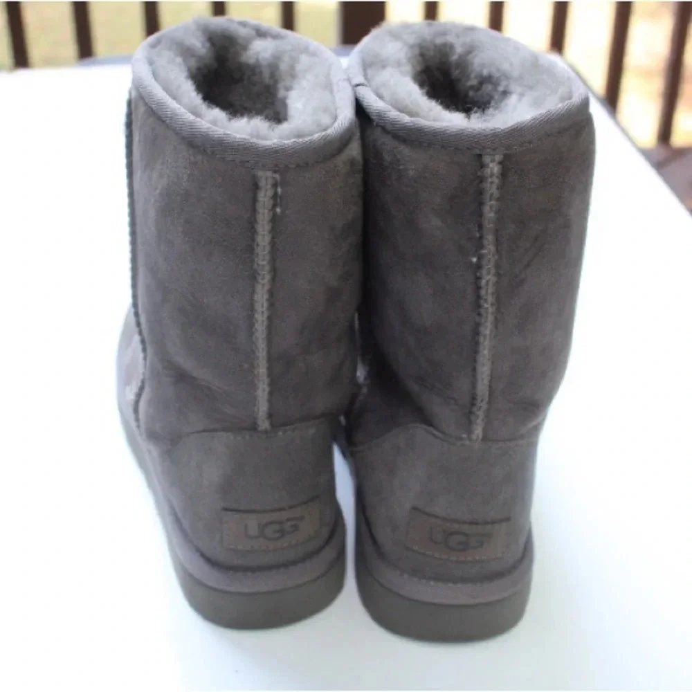 NWOT UGG classic tall boots